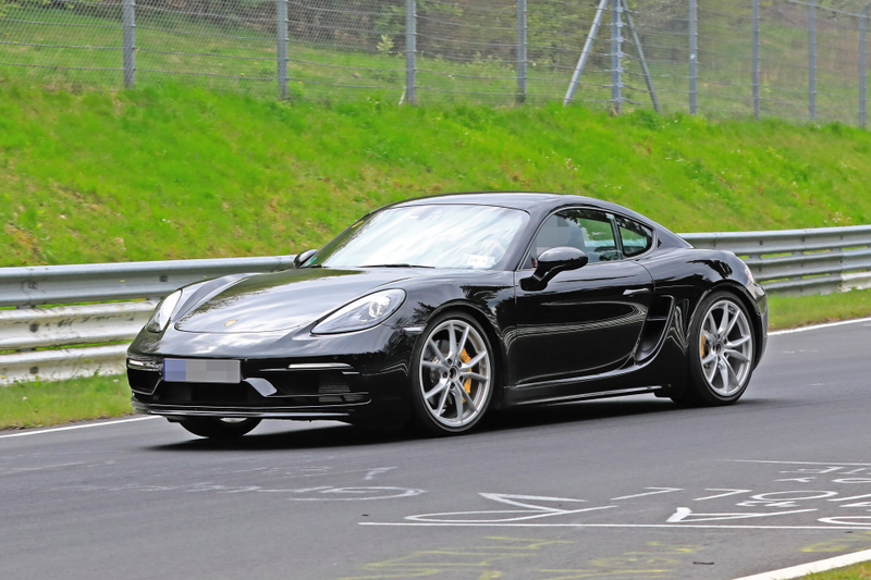 Illustration for article titled Six Cylinder Porsche 718 Boxster and Cayman Touring Models Spied Testing